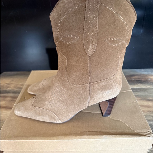 Steve Madden Josefine Taupe Suede Boots - Picture 4 of 7